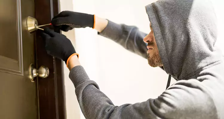 Emergency Motel Lock Repairs—Available 24/7 in Town 'n' Country, FL